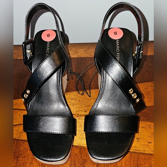 NWT-Marc Fisher-Women's Sandals-Size 6-Black - Picture 4 of 6